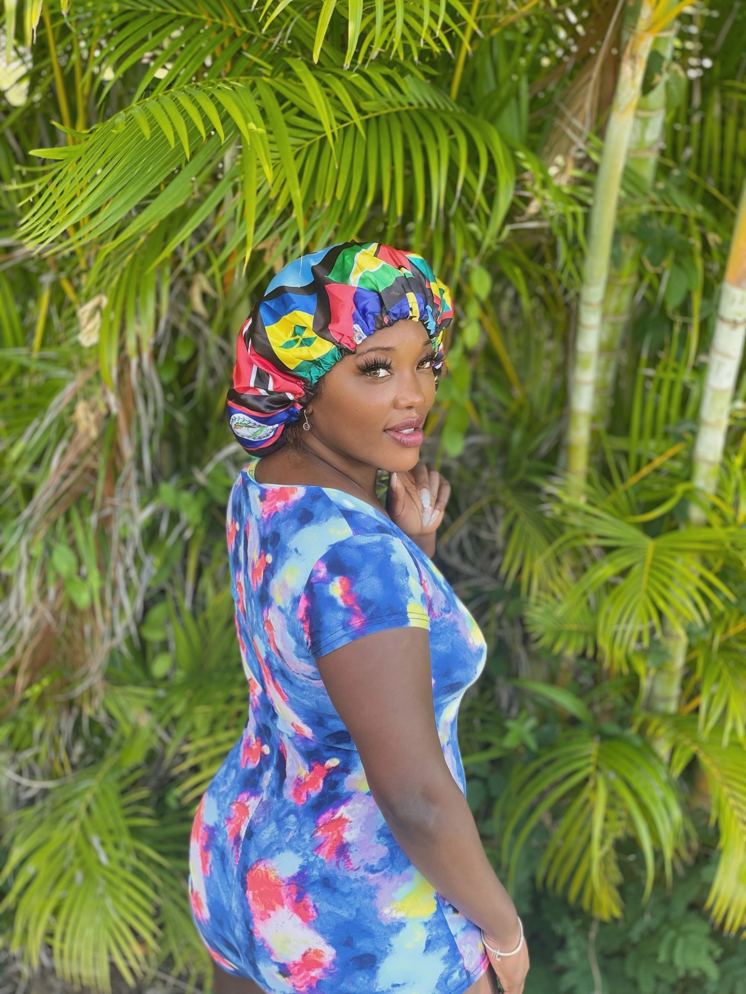 Bonnet  Medium - Flags